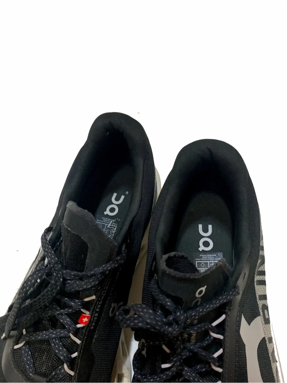 11.5 / On Running Men's Cloudmonster sneakers